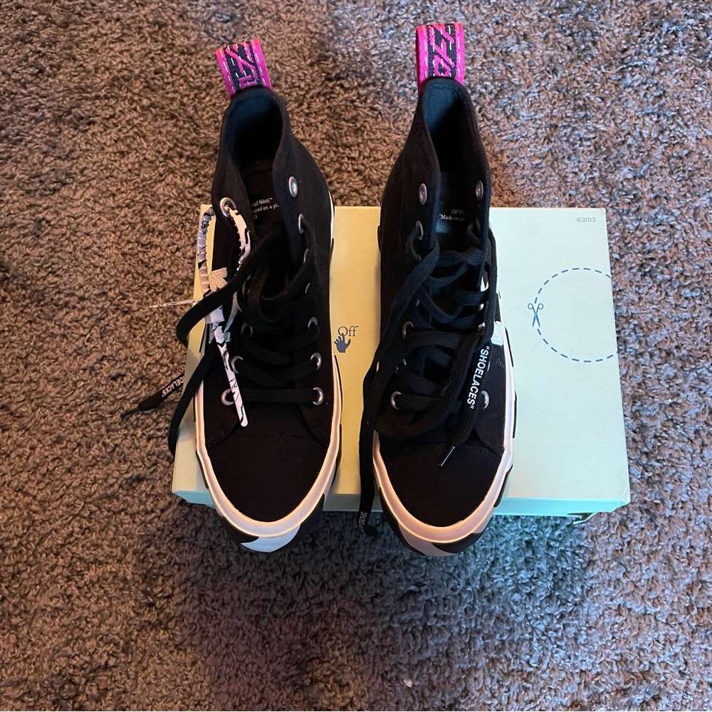 OFFWHITE SNEAKERS
